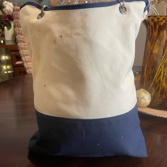 thirty-one Handbags - Thirty-One Navy and Cream Canvas Tote